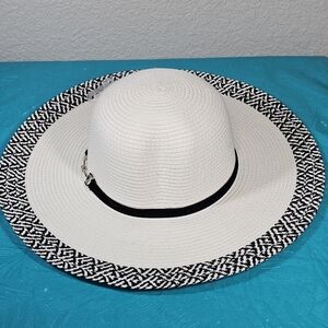 Black and White Patterned Wide-brimmed Straw Sun Hat